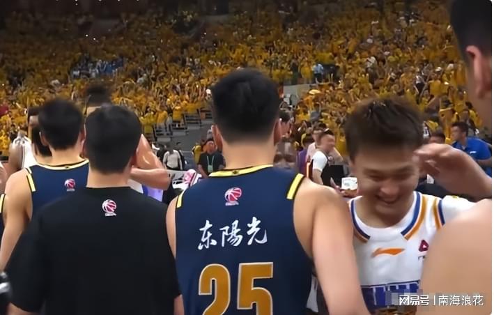 NBA总决赛尼克斯4:1战胜马刺